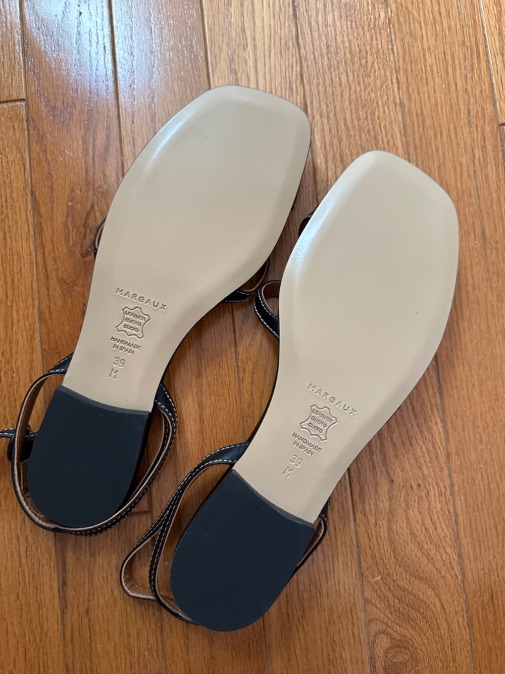 Margaux flat sandals - Picture 3 of 4